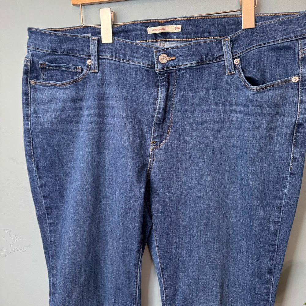 Levi Strauss Classic Bootcut Jeans. Stretch. Women’s 20W (actual 40X32) - Picture 4 of 13